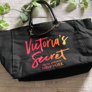 Victoria’s Secrets Fifth Avenue New York Tote Bag